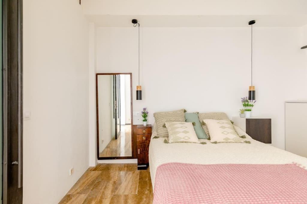 Ferienwohnung Cozy Loft Patio+Pool +Wifi Valencia Exterior foto