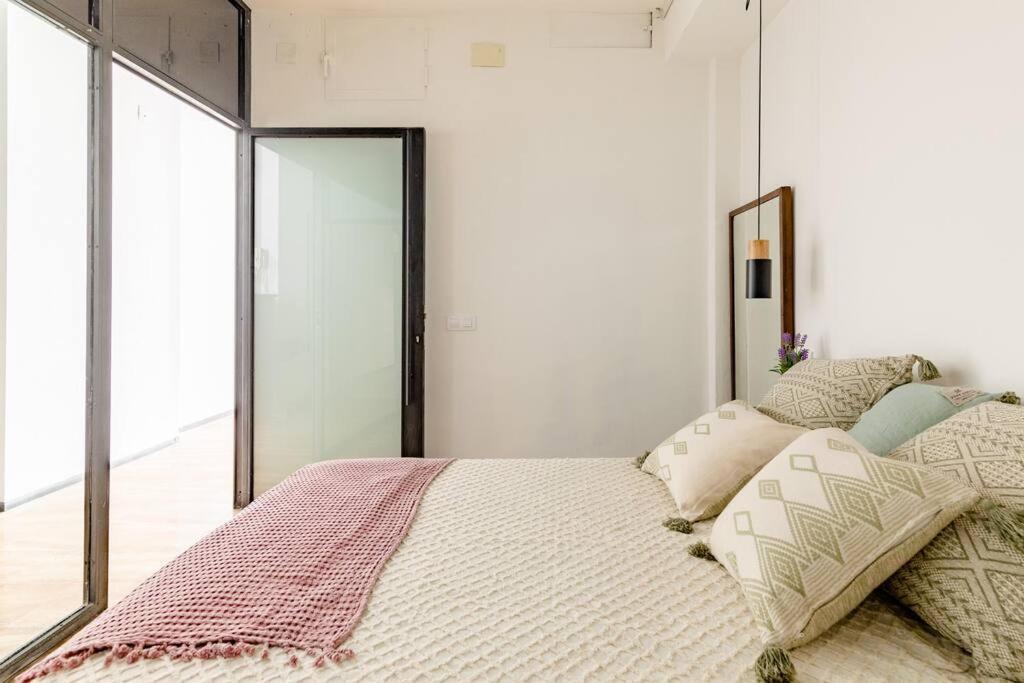 Ferienwohnung Cozy Loft Patio+Pool +Wifi Valencia Exterior foto