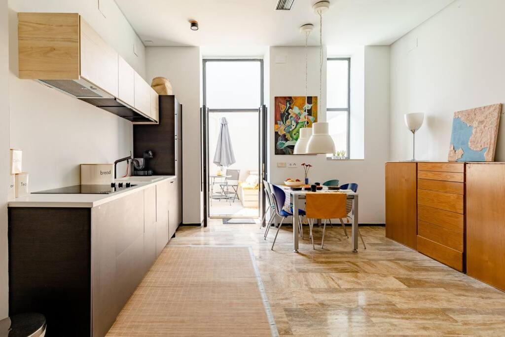 Ferienwohnung Cozy Loft Patio+Pool +Wifi Valencia Exterior foto